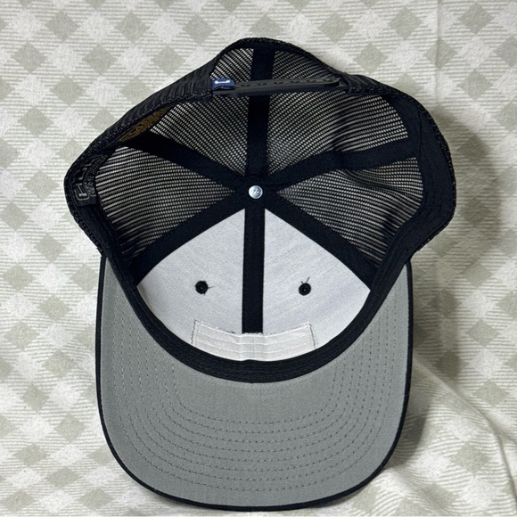 Huk Snap Back Hat The Classics Fishing Trucker Ball Cap Logo Adjustable - Picture 6 of 6